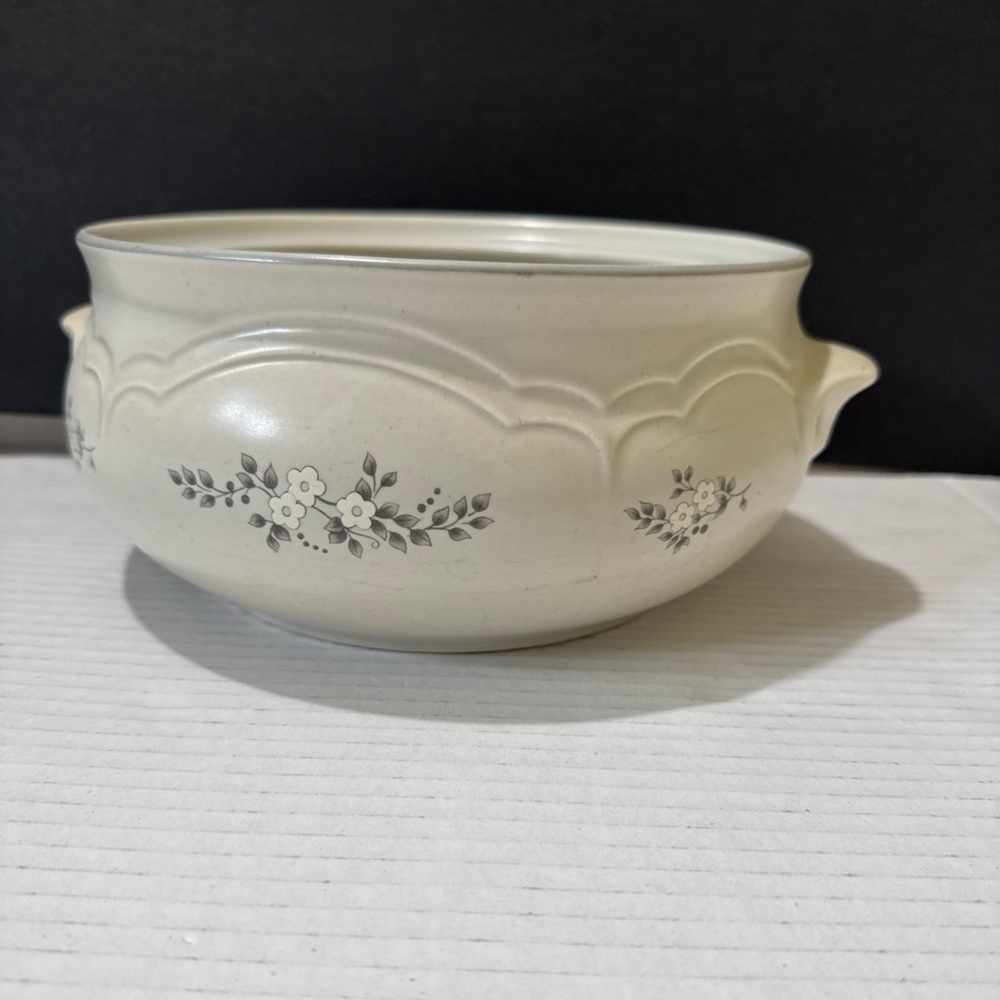 PFALTZGRAFF Vintage Casserole Dish Ivory Stoneware 8” Pot Oven & Microwave Safe